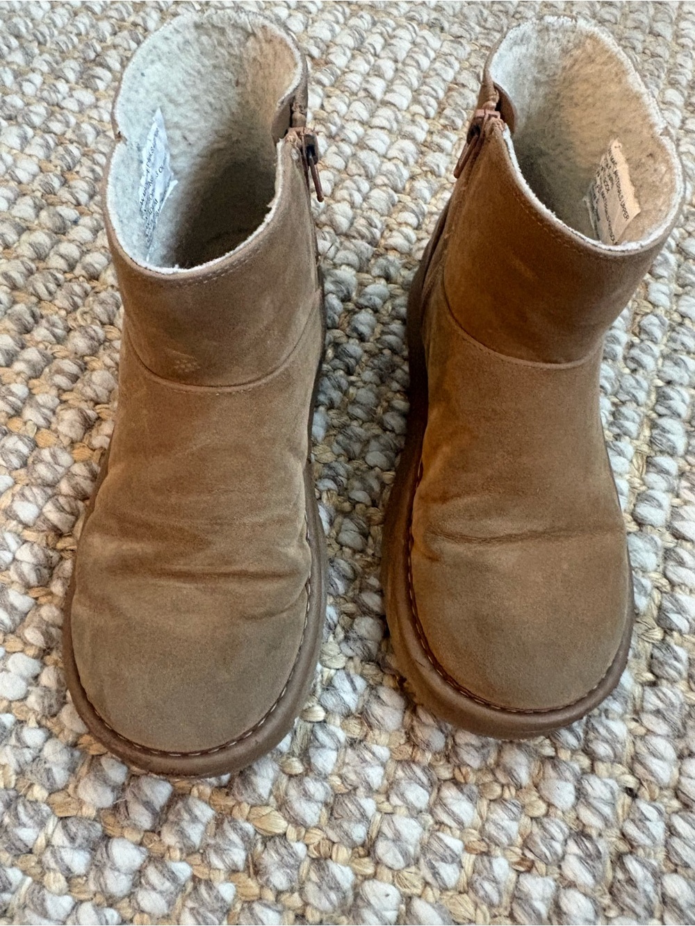 Cat & Jack Kids Tan Suede Zip Boot with Faux Fur Lining | youth 3